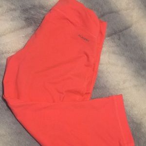 Reebok playdry capri leggings like Lululemon crop